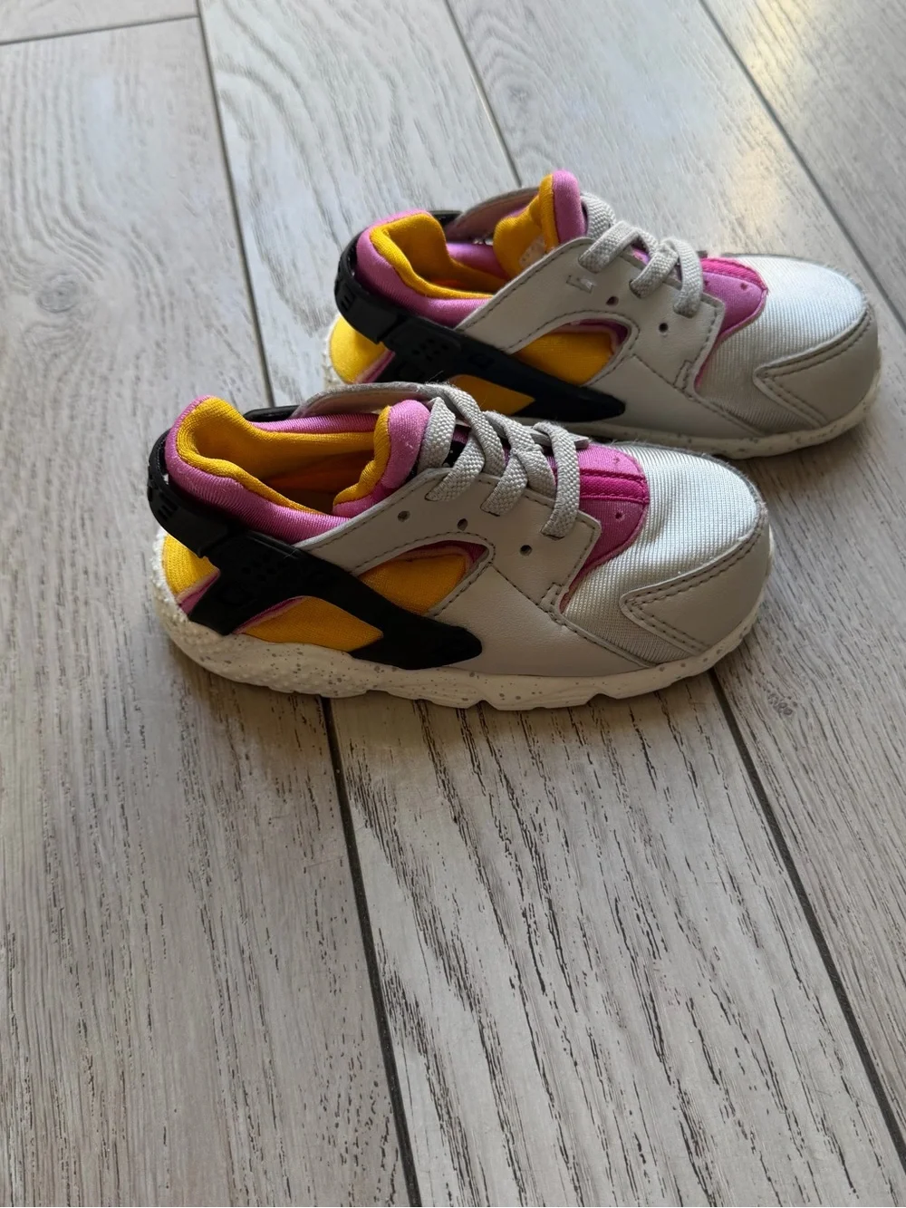 Nike Kids Huarache Run Sneakers in White, Pink & Yellow size 8C